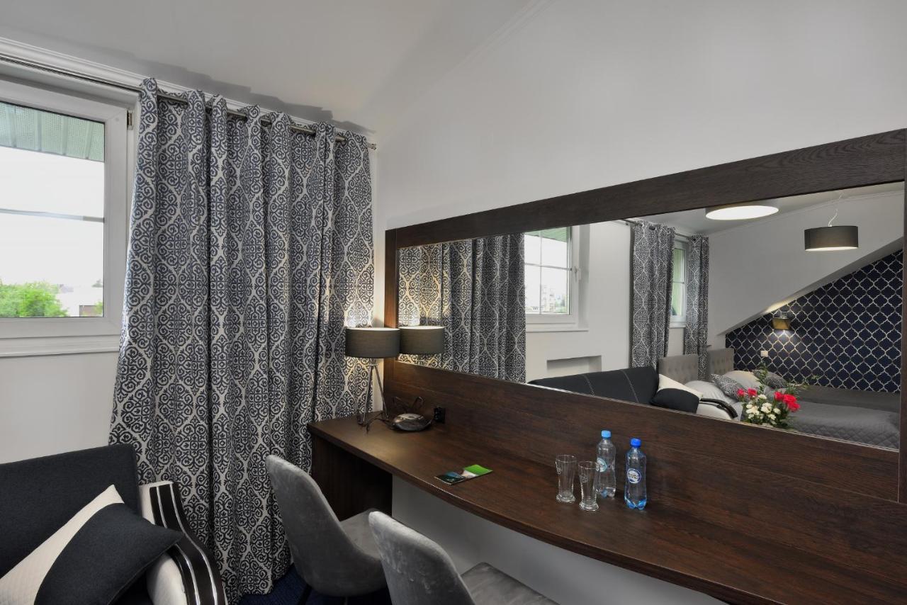 Hotel Agat Piotrkow Trybunalski Bagian luar foto