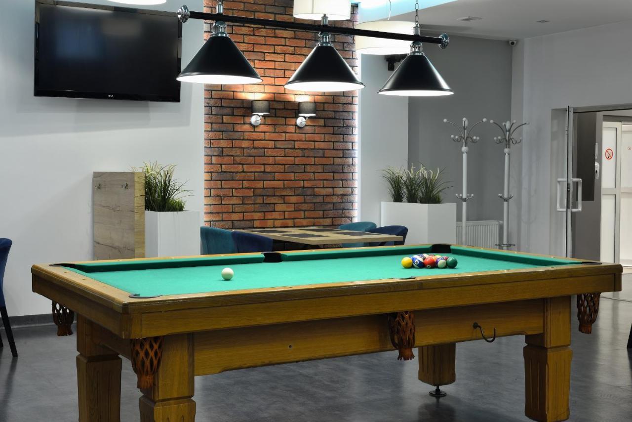 Hotel Agat Piotrkow Trybunalski Bagian luar foto