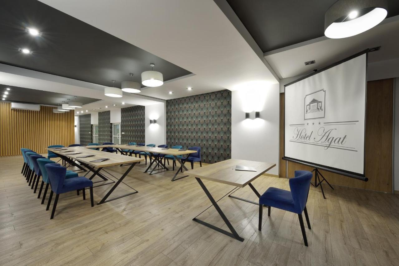 Hotel Agat Piotrkow Trybunalski Bagian luar foto