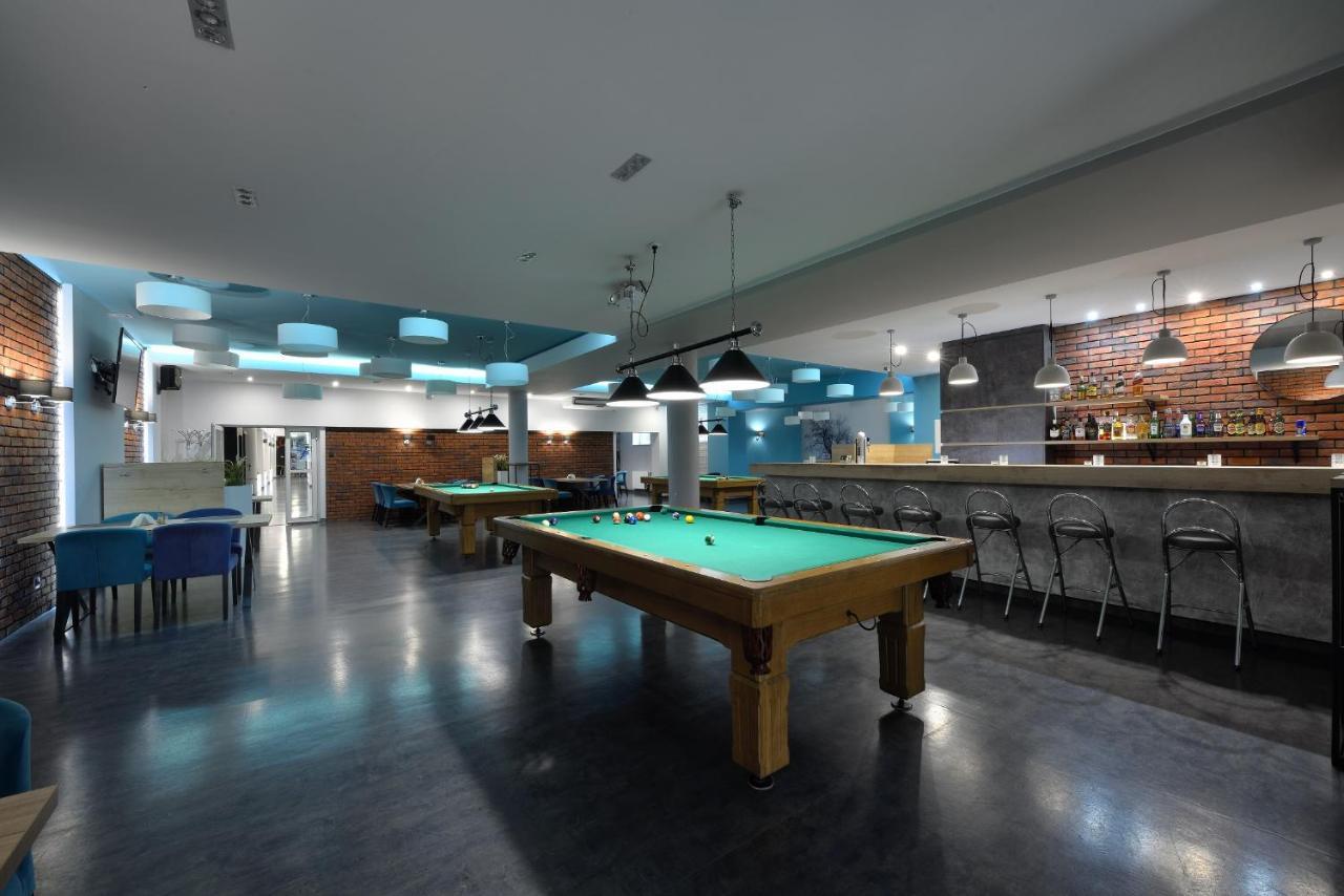 Hotel Agat Piotrkow Trybunalski Bagian luar foto