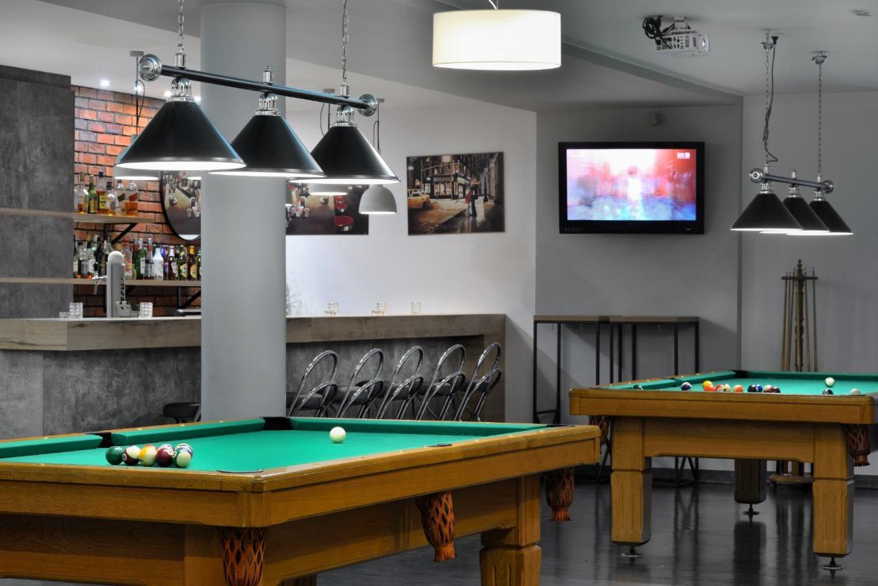 Hotel Agat Piotrkow Trybunalski Bagian luar foto