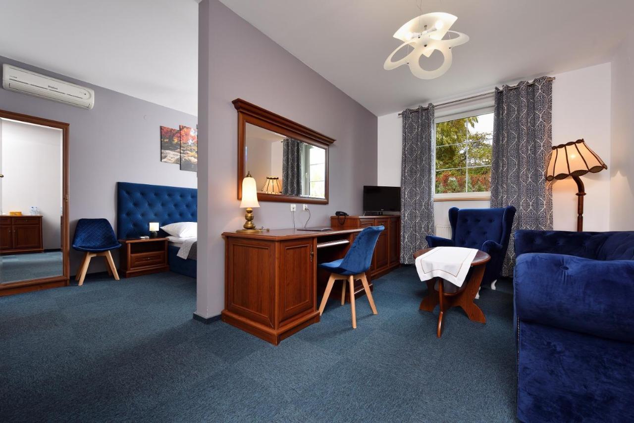 Hotel Agat Piotrkow Trybunalski Bagian luar foto