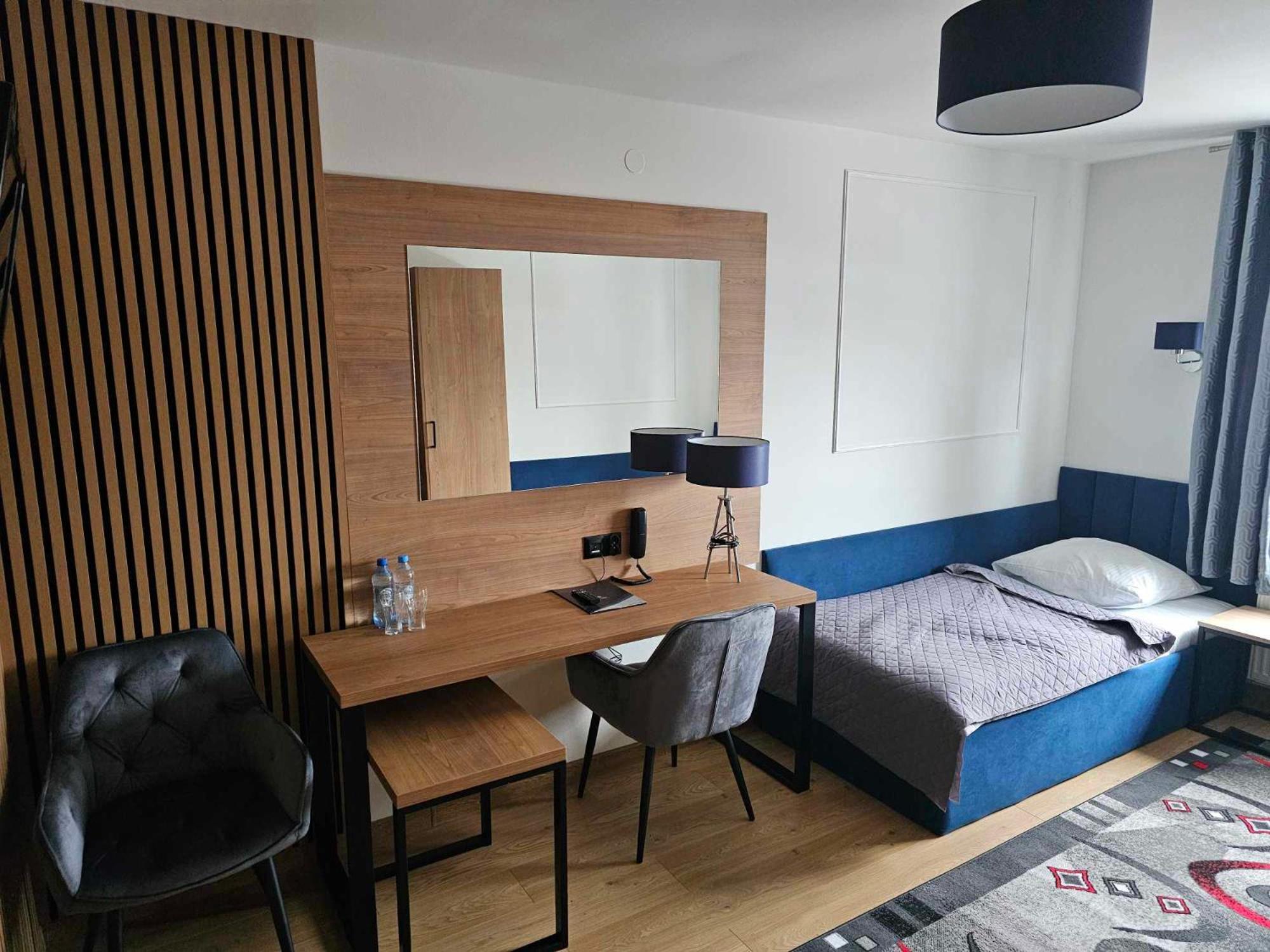 Hotel Agat Piotrkow Trybunalski Bagian luar foto